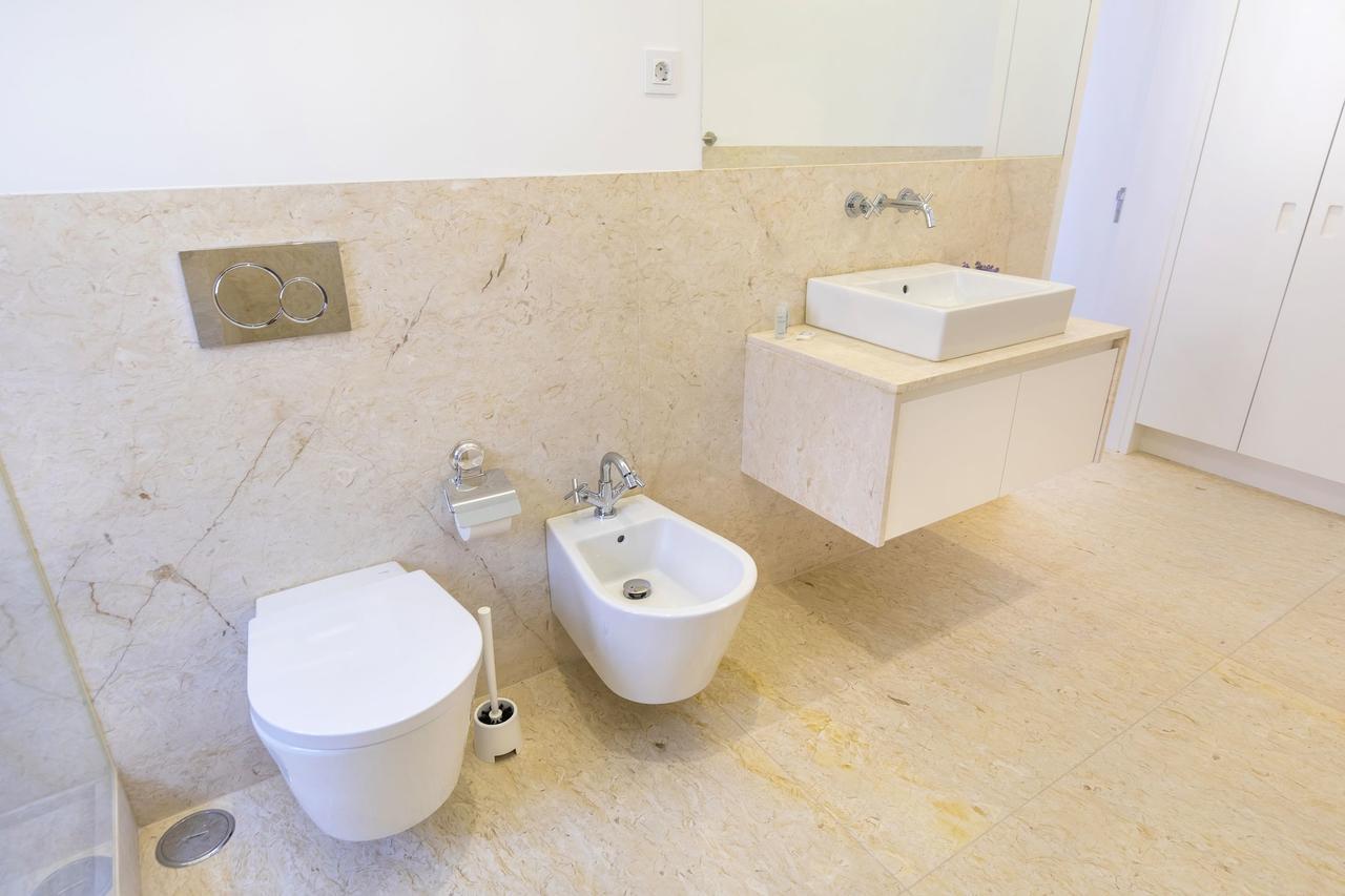 Lovelystay - Luxury Oasis In Bairro Alto Lisbon Exterior photo